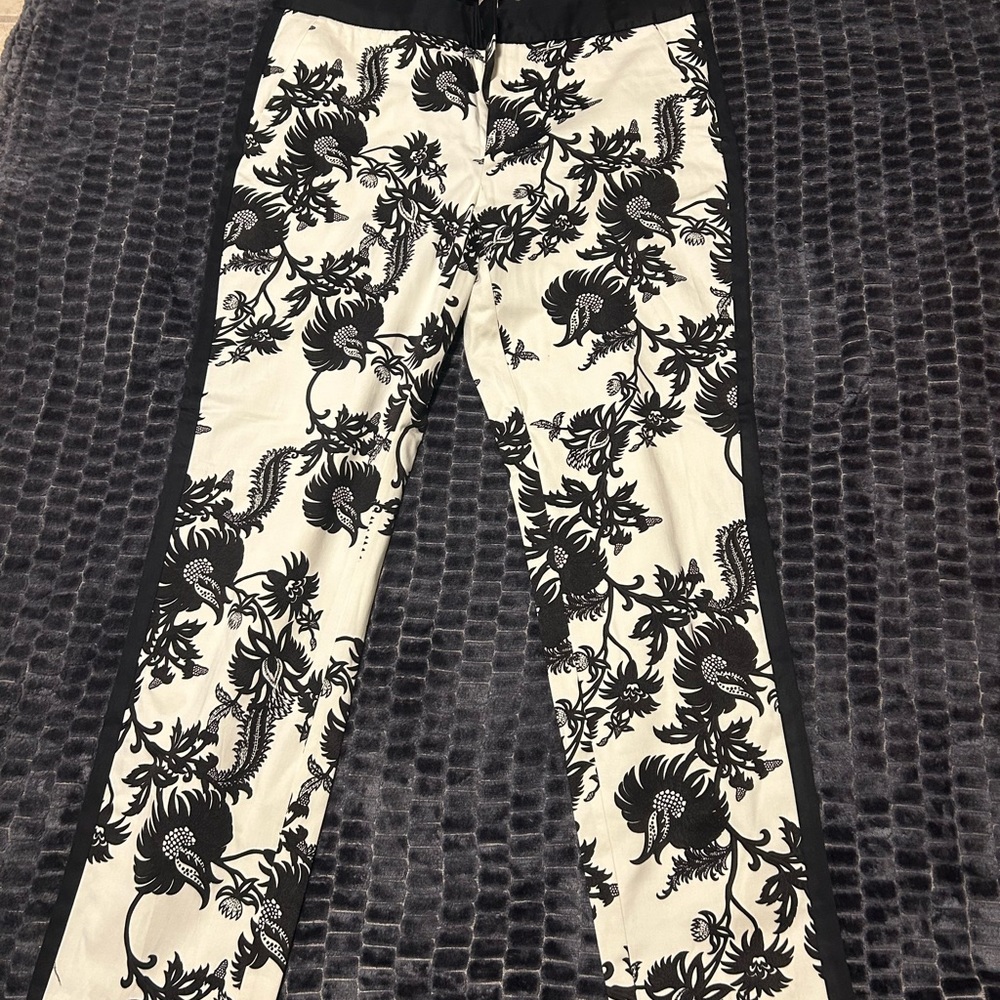 Forever 21 Black and White Patterned Top